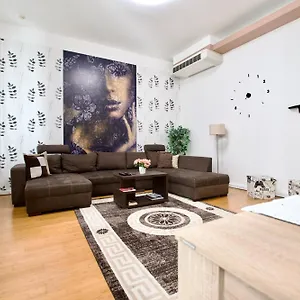 https://premium-apartment-by-hi5-vitkovics-suite.inbudapesthotels.com